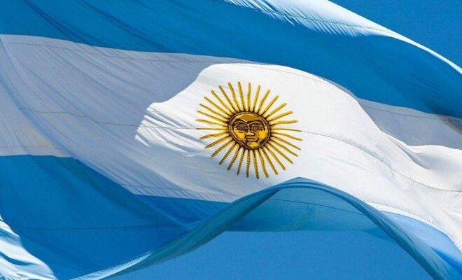 Deel: В Аргентине растет доля зарплат в криптовалютах