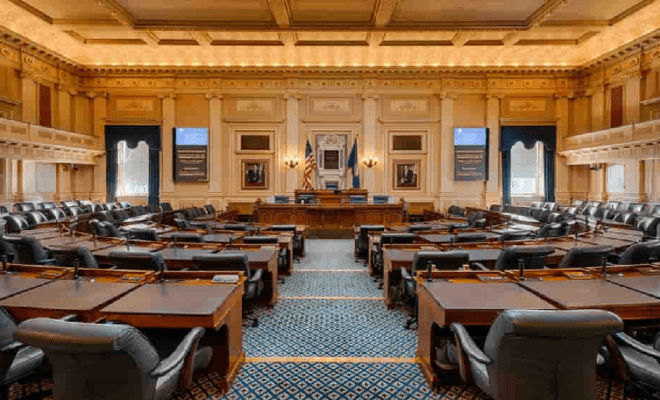 Сенат штата Вирджиния разрешил банкам предлагать услуги по хранению криптовалют