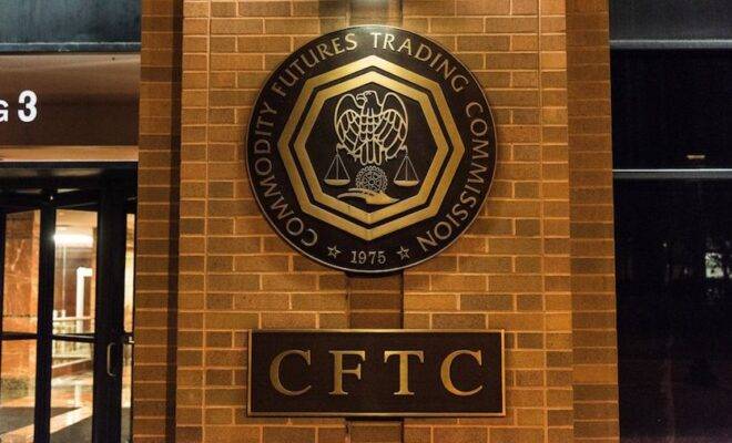 CFTC обвинила двоих жителей США в организации мошеннических криптовалютных схем на $44 млн