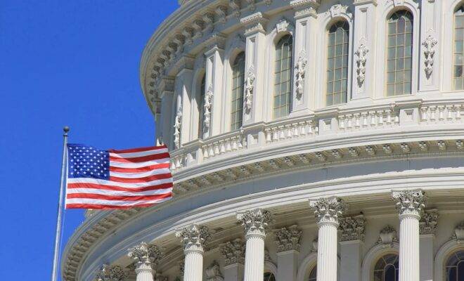 Новый законопроект обяжет американских конгрессменов сообщать о вложениях в криптовалюты
