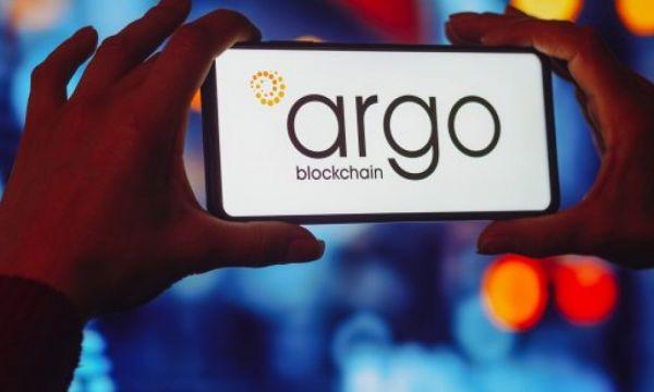 Акции майнера Argo Blockchain (ARB) теряют 72%