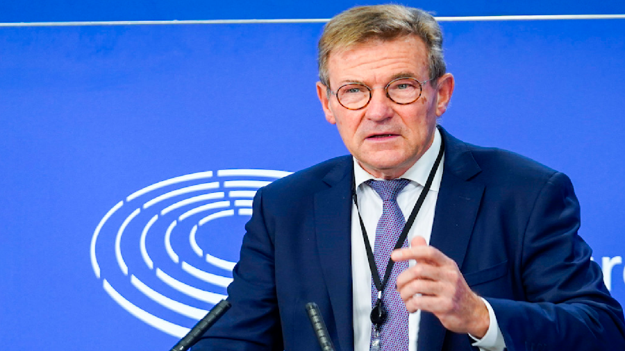 Экс-министр финансов Бельгии призвал Европарламент к запрету криптовалют